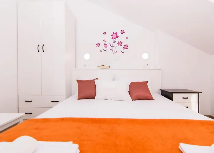 Slava Apartment *