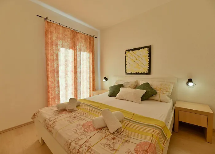 Slava Apartment *