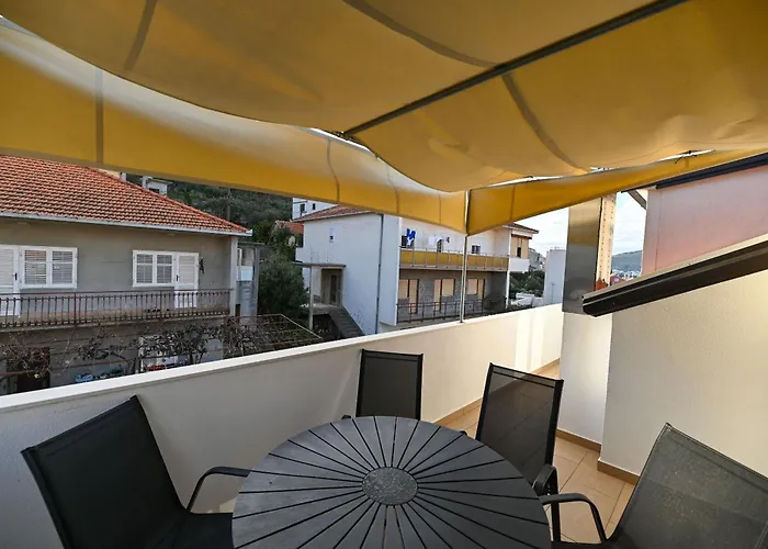 Slava Apartment *